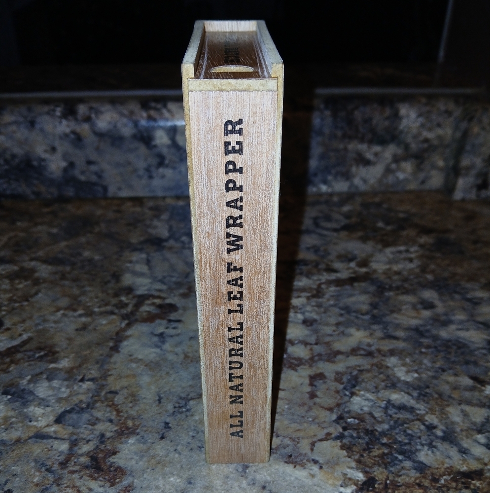 Backwoods Wooden collector's box.leaf Wrapper Holder.new - Picture 5 of 5